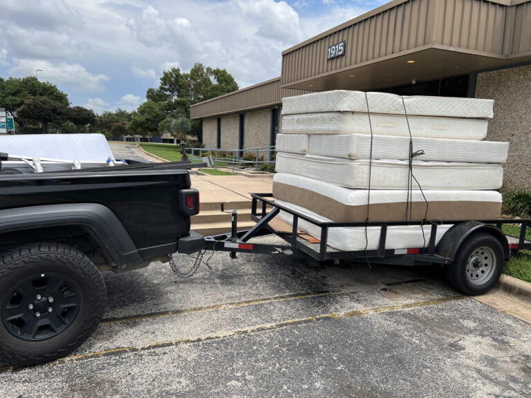 How to make money with a pickup truck and trailer