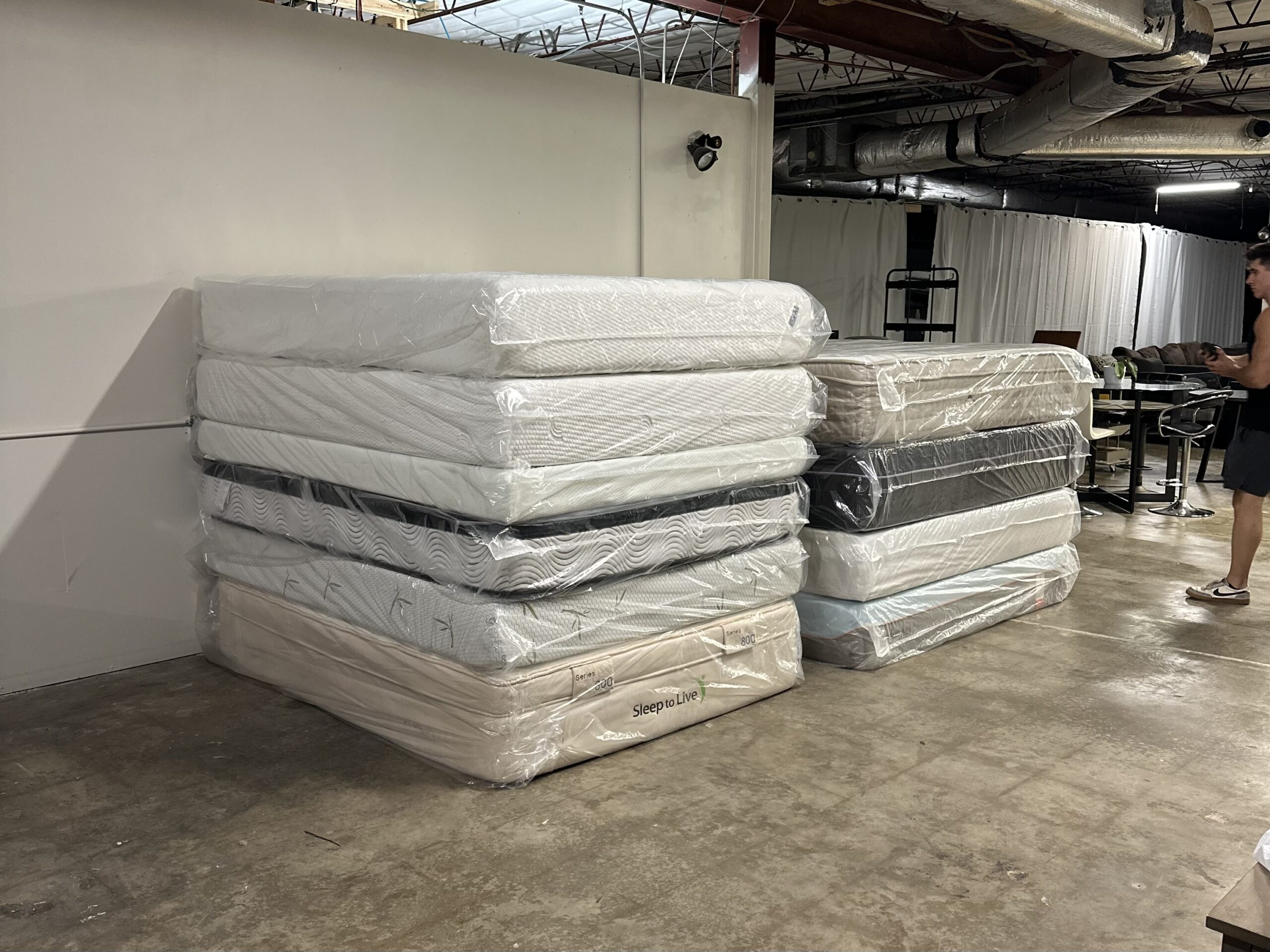 Mattress disposal Austin — curbside pickup with tight two-hour window